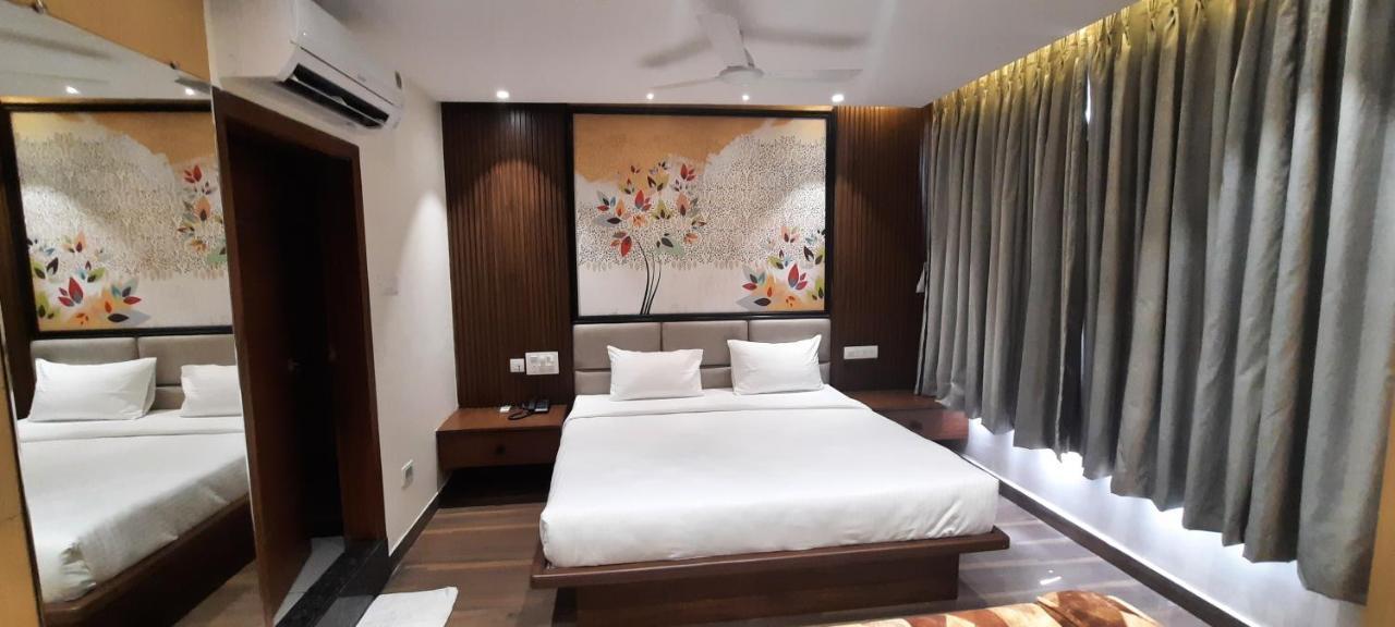 Hotel Sunrise Hospitality Vijayawada Exterior photo