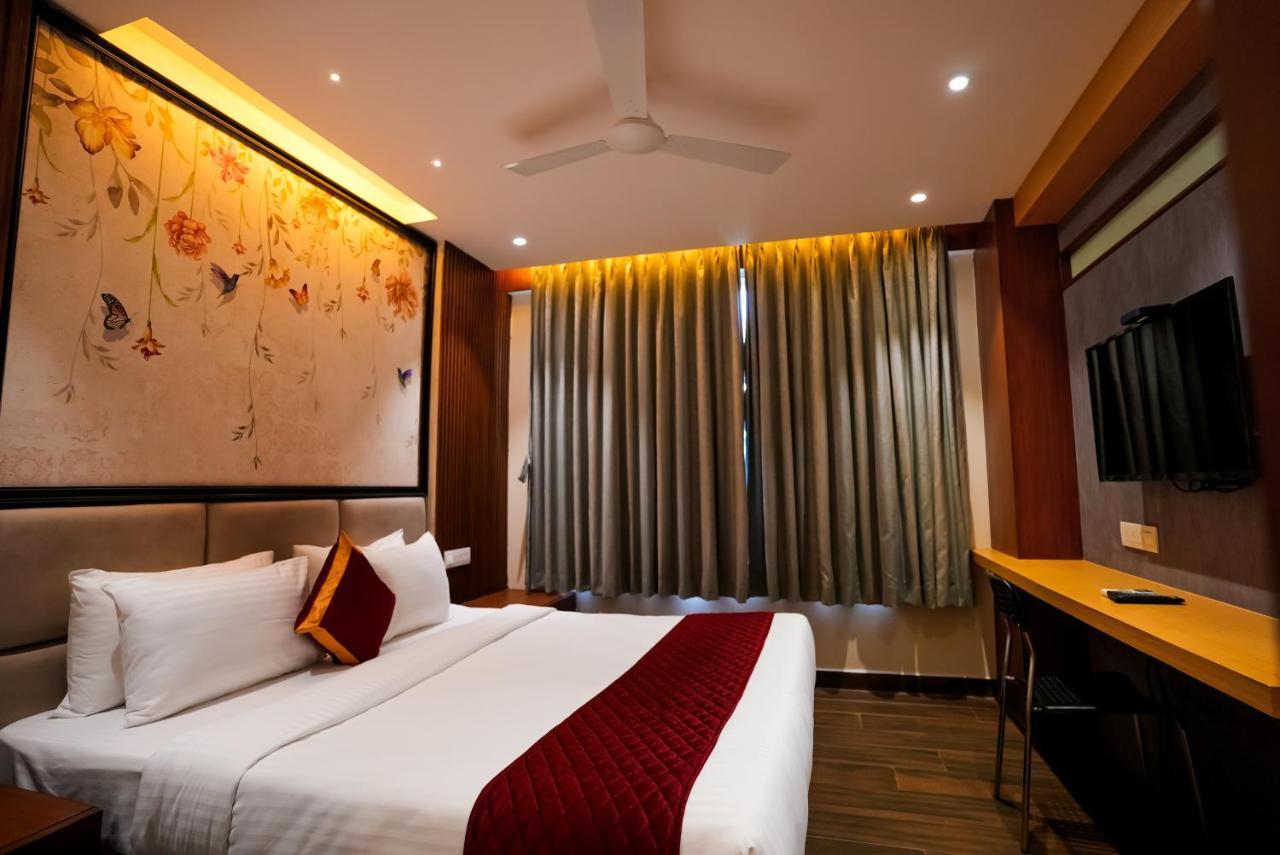 Hotel Sunrise Hospitality Vijayawada Exterior photo