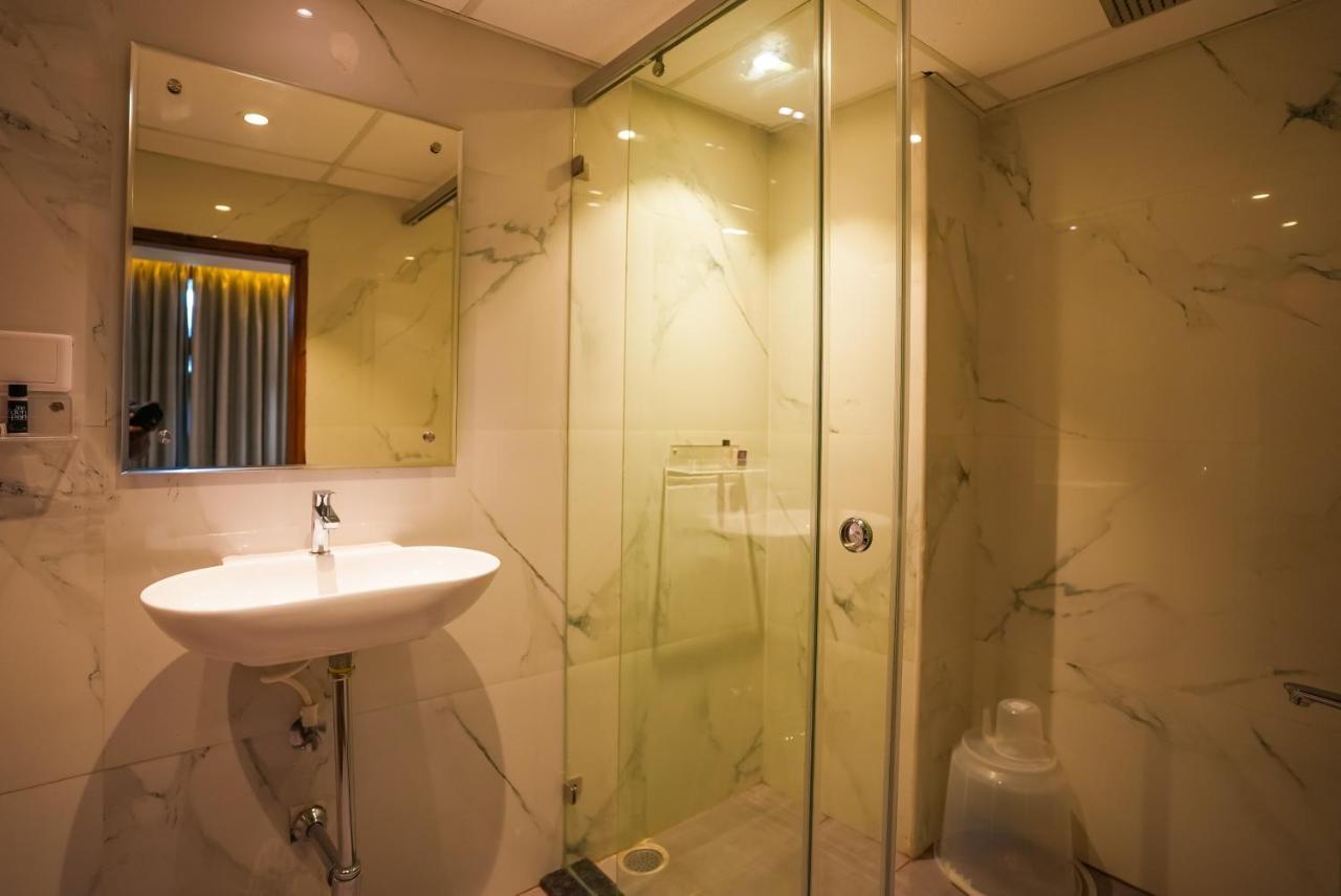 Hotel Sunrise Hospitality Vijayawada Exterior photo