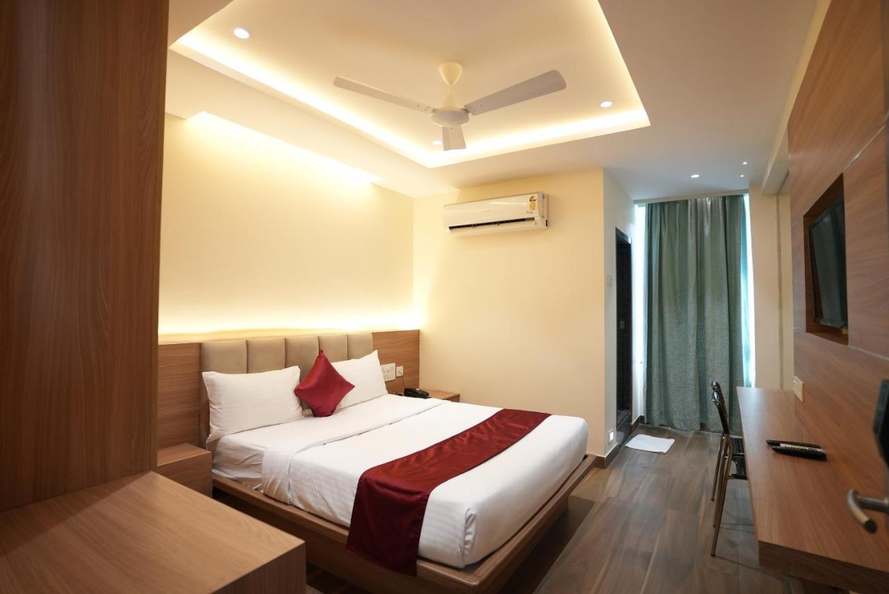 Hotel Sunrise Hospitality Vijayawada Exterior photo
